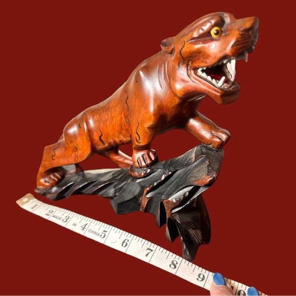 Vintage Solid Wood Roaring Panther on Ledge (VGVC) - Picture 10 of 12